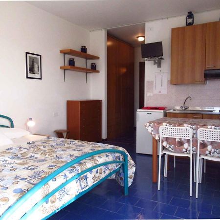 Studio In Porto Santa Margherita 25776 Apartment Екстериор снимка