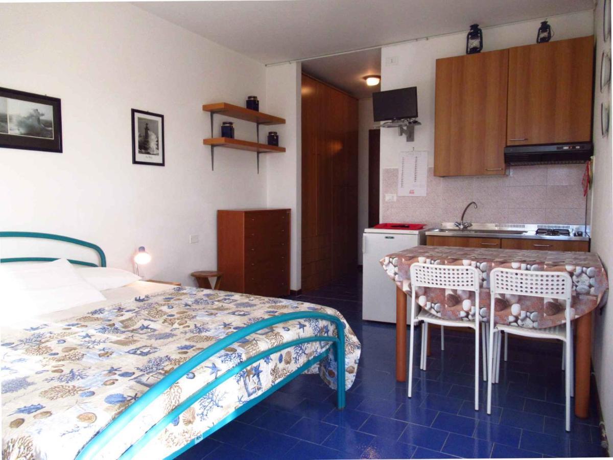 Studio In Porto Santa Margherita 25776 Apartment Екстериор снимка